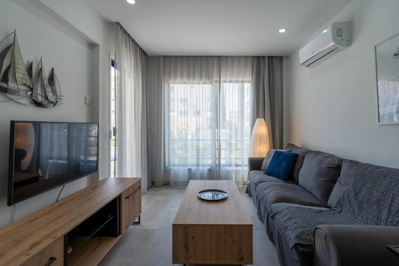 شقة A Blissful 1-Bedroom Voyage In لارنكا قبرص