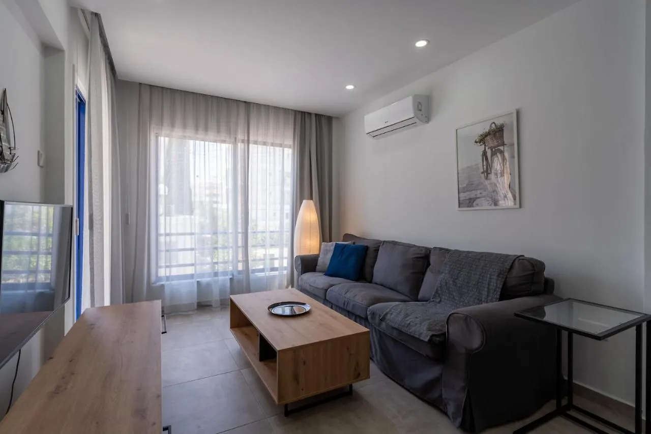 A Blissful 1-Bedroom Voyage In لارنكا شقة
