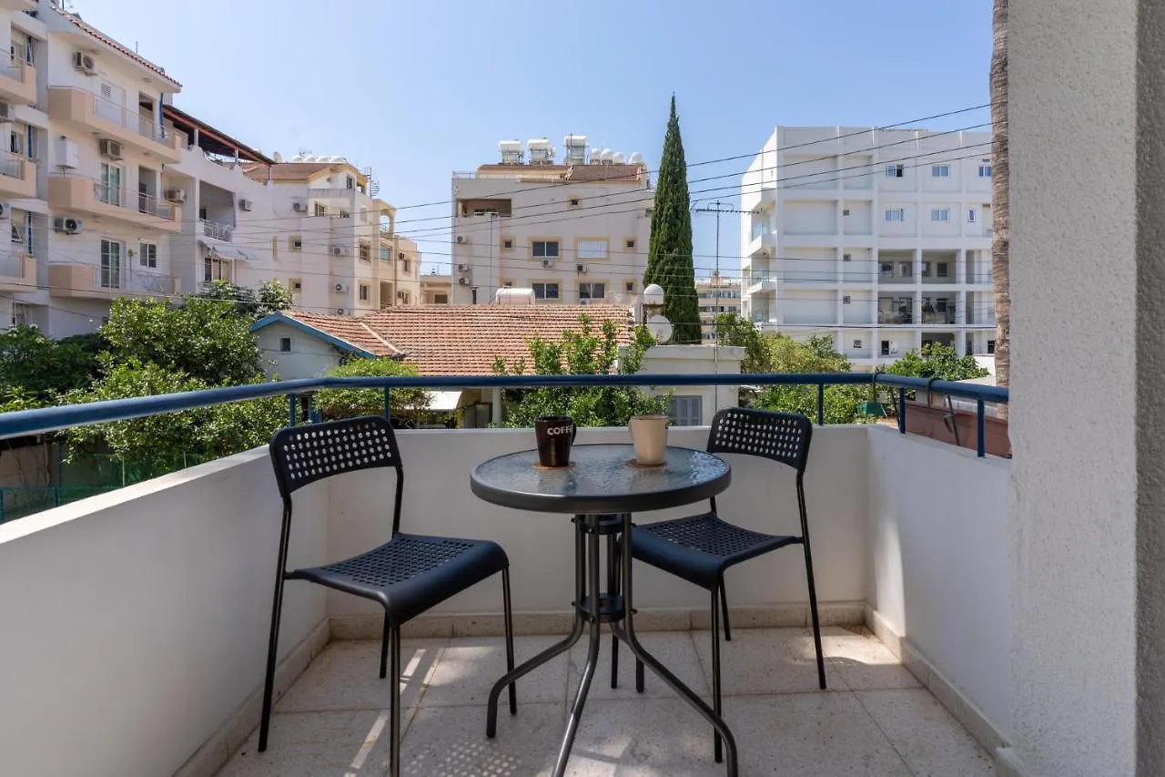 A Blissful 1-Bedroom Voyage In لارنكا قبرص
