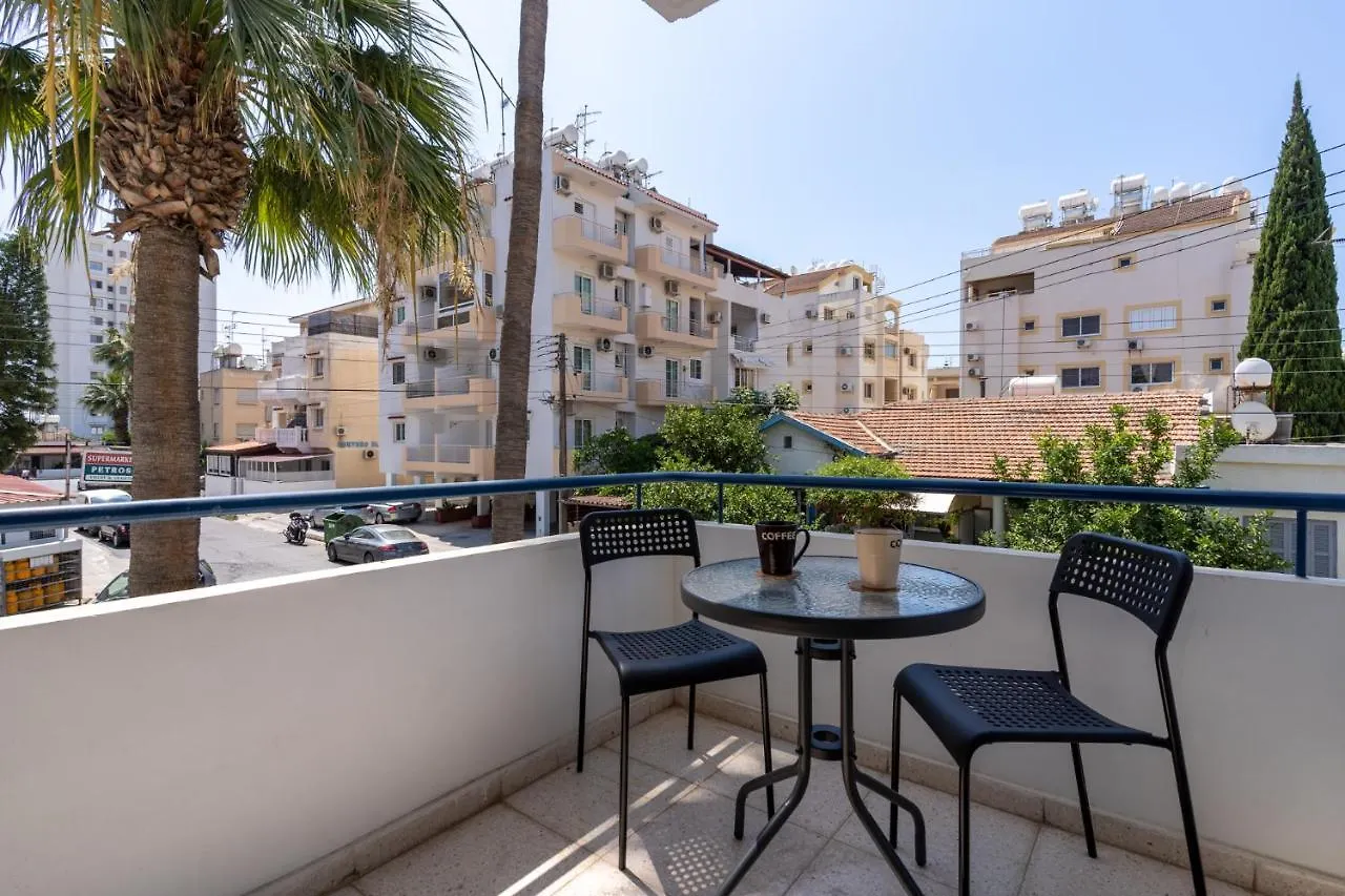 A Blissful 1-Bedroom Voyage In Larnaca Daire